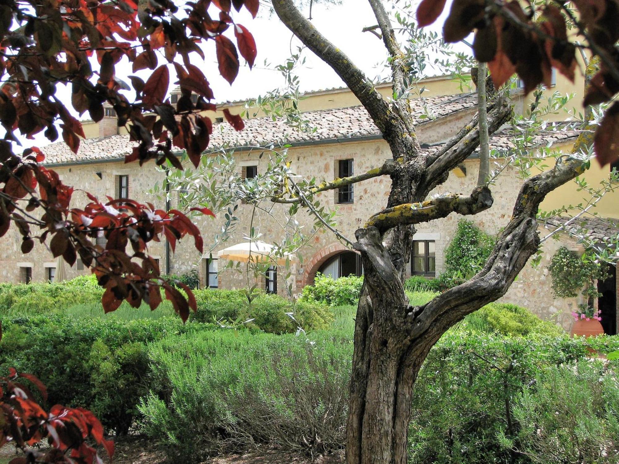 Fattoria Agriturismo Nerbona Casole d'Elsa Exterior photo
