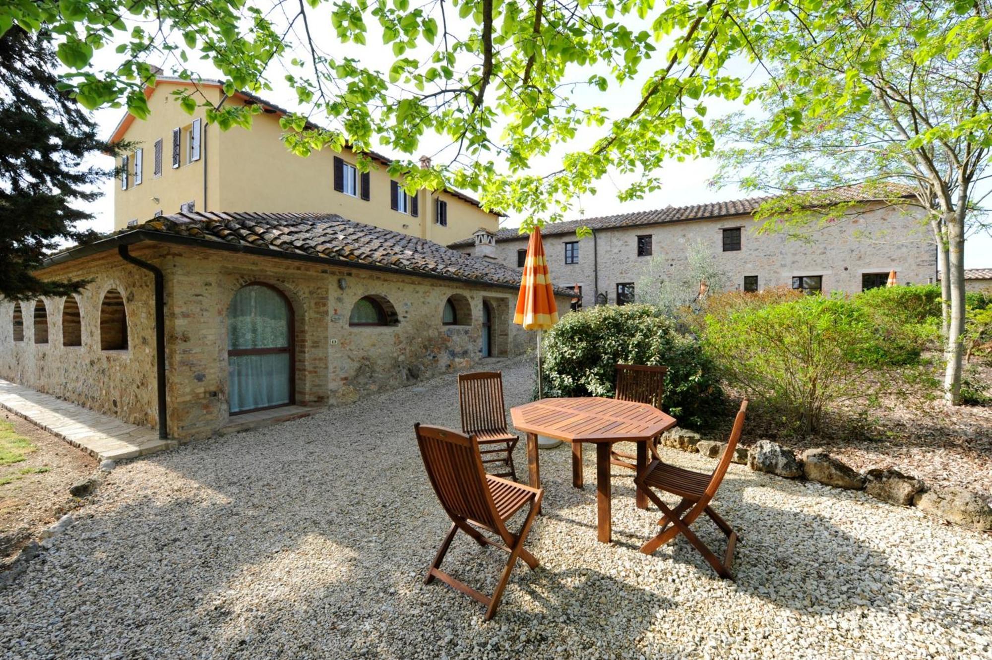 Fattoria Agriturismo Nerbona Casole d'Elsa Exterior photo
